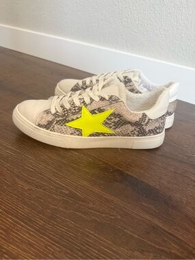STEVEN by Steve Madden Reeves sneaker